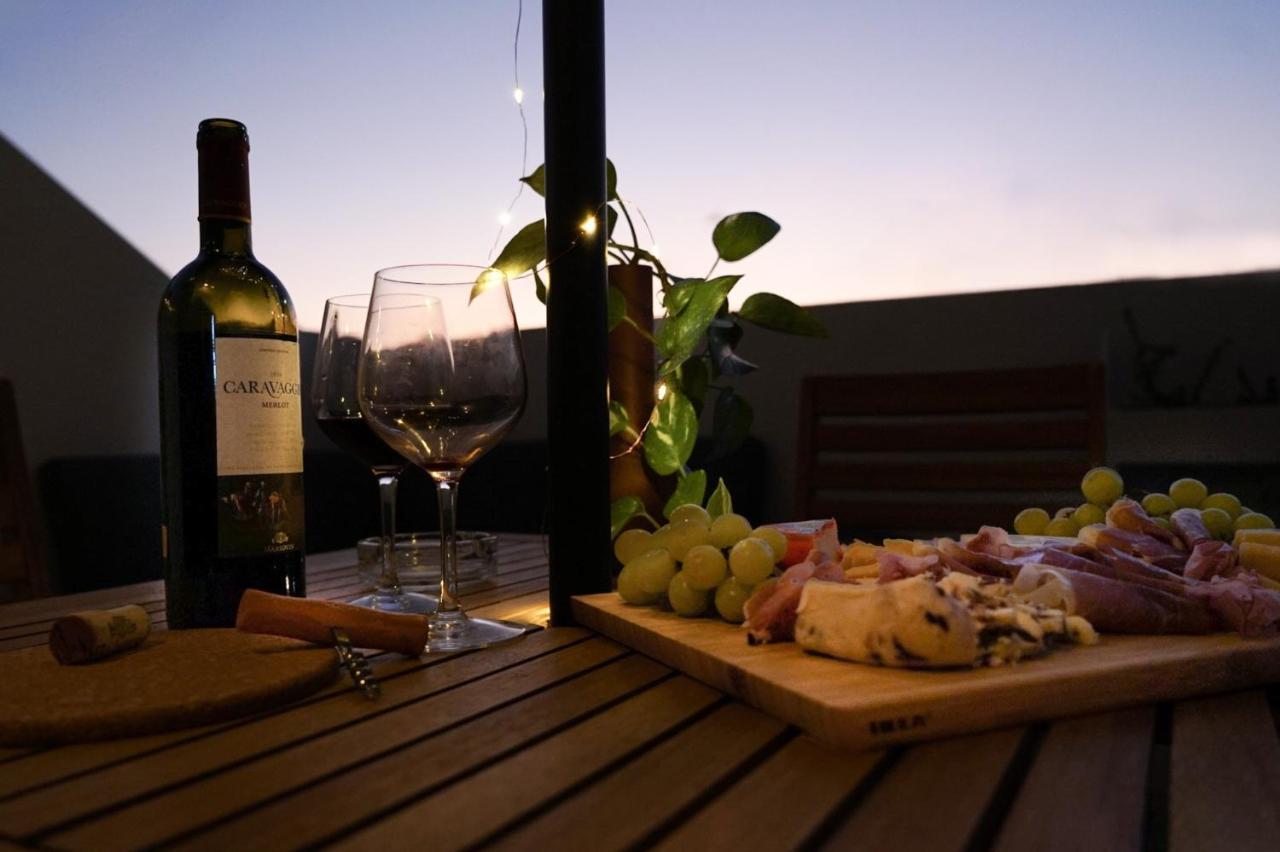 Cosy Designer Seaview Penthouse With Terrace & Bbq Lägenhet St. Paul's Bay Exteriör bild